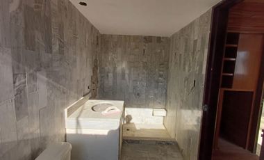 EXCELENTE OPORTUNIDAD DE INVERSIÓN  CASA EN REMODELACION. COL. ARBOLEDAS DE GUADALUPE
