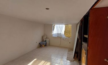 EXCELENTE OPORTUNIDAD DE INVERSIÓN  CASA EN REMODELACION. COL. ARBOLEDAS DE GUADALUPE