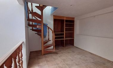 EXCELENTE OPORTUNIDAD DE INVERSIÓN  CASA EN REMODELACION. COL. ARBOLEDAS DE GUADALUPE