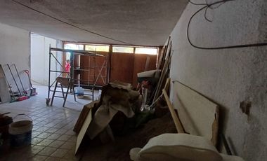 EXCELENTE OPORTUNIDAD DE INVERSIÓN  CASA EN REMODELACION. COL. ARBOLEDAS DE GUADALUPE