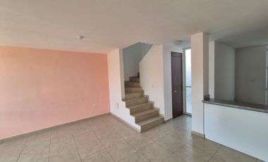 Rento casa en Arenza, Zakia, con salón de usos múltiples, terraza con asador, alberca y juegos infantiles para disfrutar con tu familia!