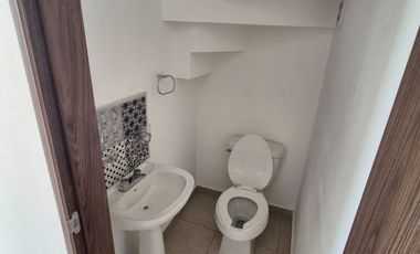 Rento casa en Arenza, Zakia, con salón de usos múltiples, terraza con asador, alberca y juegos infantiles para disfrutar con tu familia!