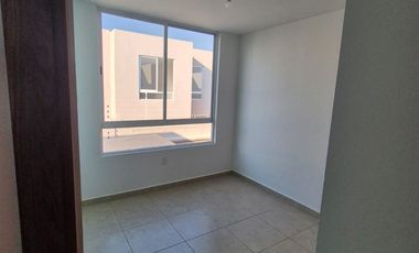 Rento casa en Arenza, Zakia, con salón de usos múltiples, terraza con asador, alberca y juegos infantiles para disfrutar con tu familia!