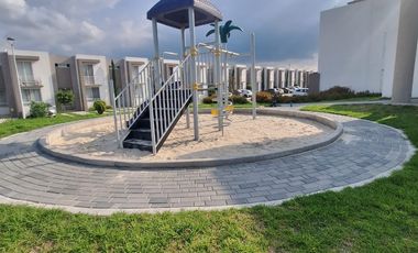 Rento casa en Arenza, Zakia, con salón de usos múltiples, terraza con asador, alberca y juegos infantiles para disfrutar con tu familia!