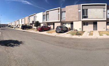 Rento casa en Arenza, Zakia, con salón de usos múltiples, terraza con asador, alberca y juegos infantiles para disfrutar con tu familia!