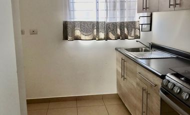Rento casa en Arenza, Zakia, con salón de usos múltiples, terraza con asador, alberca y juegos infantiles para disfrutar con tu familia!