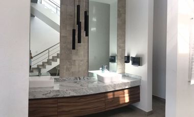 Rento casa en Arenza, Zakia, con salón de usos múltiples, terraza con asador, alberca y juegos infantiles para disfrutar con tu familia!