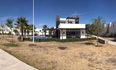 Rento casa en Arenza, Zakia, con salón de usos múltiples, terraza con asador, alberca y juegos infantiles para disfrutar con tu familia!