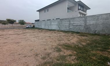 Terreno de venta en el km 2.5 de la Vía a Samborondón, 433,36 m2.