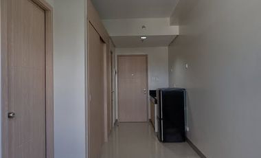 CHARM02XXE: For Rent Unfurnished 2BR unit in Charm Residences