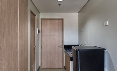 CHARM02XXE: For Rent Unfurnished 2BR unit in Charm Residences