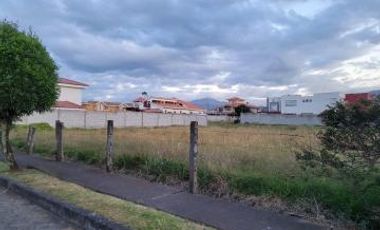 Vendo Hermoso Terreno Esquinero en Bohíos de Jatumpamba