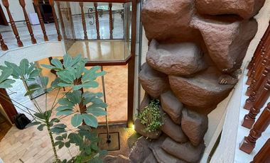 HERMOSA CASA EN VENTA EN LA EXCLUSIVA ZONA DE EXPO GUADALAJARA