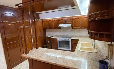 HERMOSA CASA EN VENTA EN LA EXCLUSIVA ZONA DE EXPO GUADALAJARA