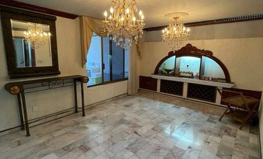 HERMOSA CASA EN VENTA EN LA EXCLUSIVA ZONA DE EXPO GUADALAJARA