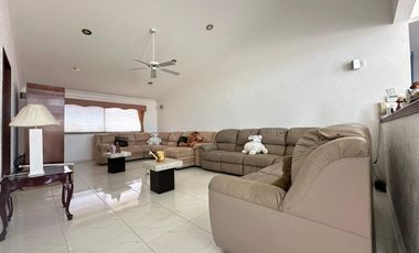 CASA EN VENTA EN FRACCIONAMIENTO LOMAS DE COCOYOC MORELOS