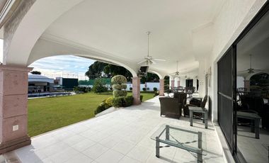 CASA EN VENTA EN FRACCIONAMIENTO LOMAS DE COCOYOC MORELOS