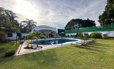 CASA EN VENTA EN FRACCIONAMIENTO LOMAS DE COCOYOC MORELOS