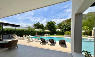 TE BRINDO FINCA LA FLORA EN ALQUILER LLAMANOS AL3242847718 DISPONIBLE PARA TEMPORADA VEN A COMPARTIR!!