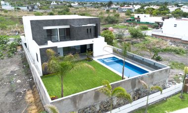 CASA EN VENTA EN FRACCIONAMIENTO LOMAS DE COCOYOC MORELOS