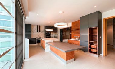 Casa en Renta de Lujo en Coto Pontevedra, Zona Dorada Puerta de Hierro Zapopan