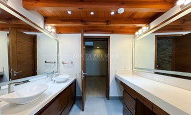 Casa en Renta de Lujo en Coto Pontevedra, Zona Dorada Puerta de Hierro Zapopan