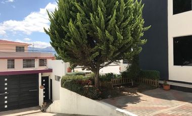 Venta Casa independiente en el Sector de San Pedro de Nayon