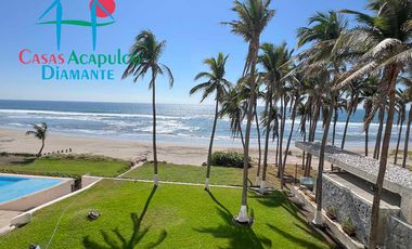 Departamento de playa con terraza y vista frontal al mar