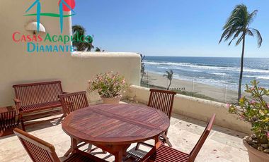Departamento de playa con terraza y vista frontal al mar