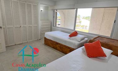 Departamento de playa con terraza y vista frontal al mar