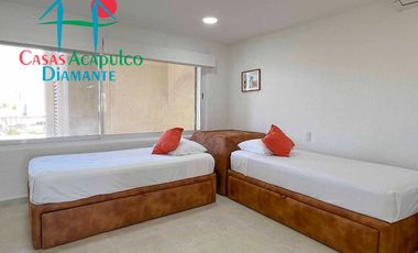 Departamento de playa con terraza y vista frontal al mar