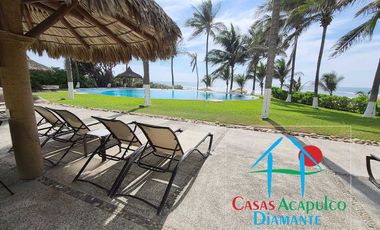 Departamento de playa con terraza y vista frontal al mar