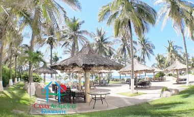 Departamento de playa con terraza y vista frontal al mar