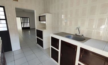 Casa sola de un solo nivel con 2 recámaras en la Col. La Pradera de Cuernavaca, Mor.