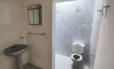 Casa sola de un solo nivel con 2 recámaras en la Col. La Pradera de Cuernavaca, Mor.