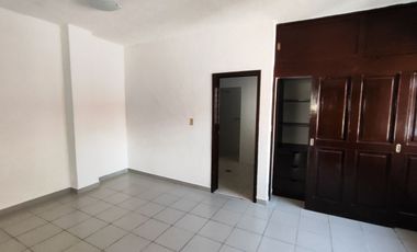 Casa sola de un solo nivel con 2 recámaras en la Col. La Pradera de Cuernavaca, Mor.
