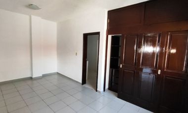 Casa sola de un solo nivel con 2 recámaras en la Col. La Pradera de Cuernavaca, Mor.