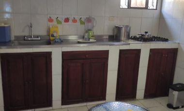 VENDO DE OPORTUNIDAD CASA PLANA EN LAS PALMAS BARRANQUILLA CON AREA DE 180mts