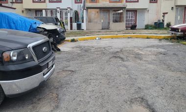 CASA EN VENTA ADJUDICADA EN CALLE LA FUENTE LA FORTALEZA ECATEPEC