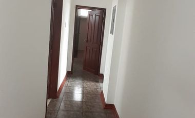 Alquiler de Casa con uso de suelo comercial en Garzota
