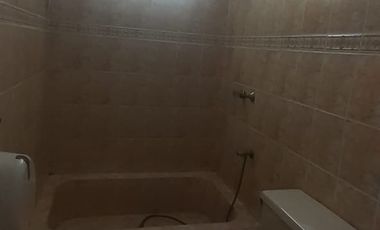 Alquiler de Casa con uso de suelo comercial en Garzota