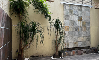 CASA EN VENTA, CON  2 LOCALES, COL. LOMA BONITA EJIDAL, $2´400,000