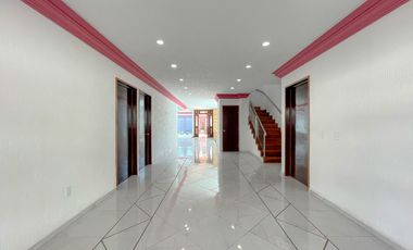 Casa en Venta, Bosques del Lago, Cuautitlan Izacalli. Estado de México