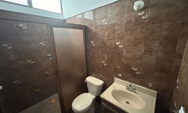 Casa en Arcos Vallarta, ideal para departamentos o oficinas.