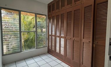Casa en Arcos Vallarta, ideal para departamentos o oficinas.