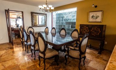 Casa de Lujo en venta con Alberca, amplio jardin y terrazas, ideal para hotel boutique en Centro Historico