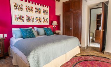Casa de Lujo en venta con Alberca, amplio jardin y terrazas, ideal para hotel boutique en Centro Historico