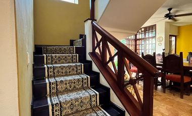 Casa de Lujo en venta con Alberca, amplio jardin y terrazas, ideal para hotel boutique en Centro Historico