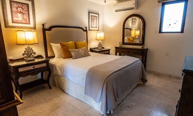 Casa de Lujo en venta con Alberca, amplio jardin y terrazas, ideal para hotel boutique en Centro Historico