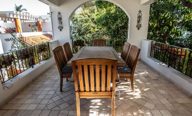Casa de Lujo en venta con Alberca, amplio jardin y terrazas, ideal para hotel boutique en Centro Historico